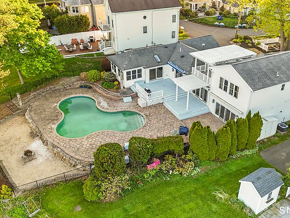 4th image of 231 Pawson Road