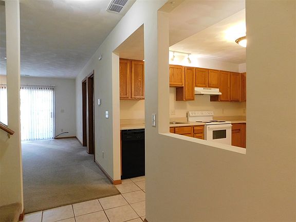 4th image of 5094 Hermitage Trl
