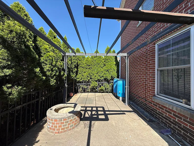 1823 S Napa St — Photo 45