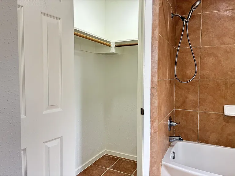 4211 Autumn Meadow Dr — Photo 15