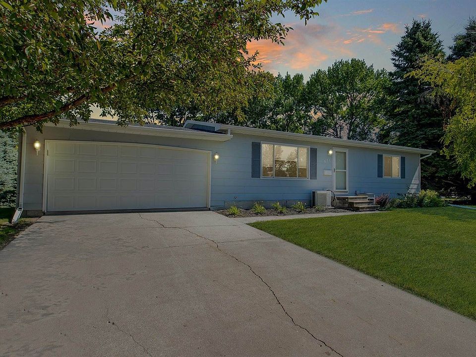 1st image of 634 Great Plains Ct