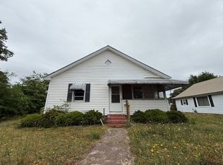 653 Cherry St, Wadesboro, NC 28170