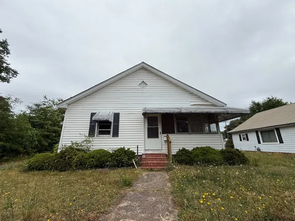 653 Cherry St, Wadesboro, NC 28170