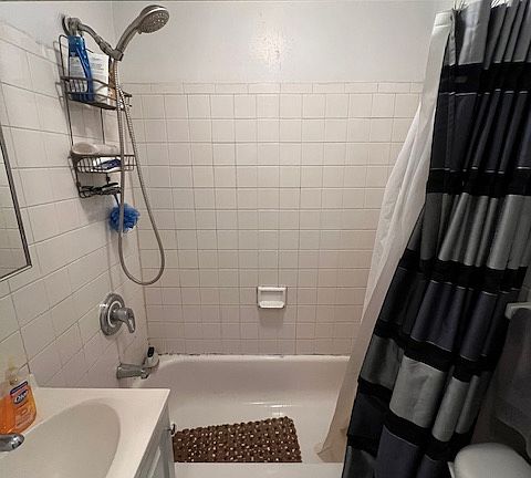 4th image of 244 W 10th St #20