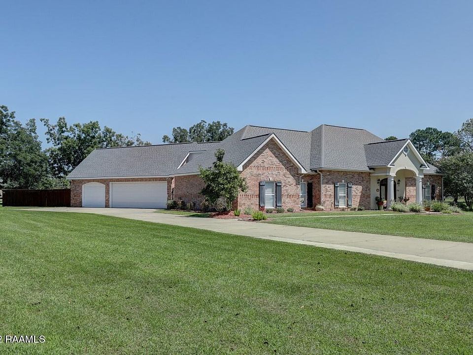 1713 Pembroke St, New Iberia, LA 70563 Zillow