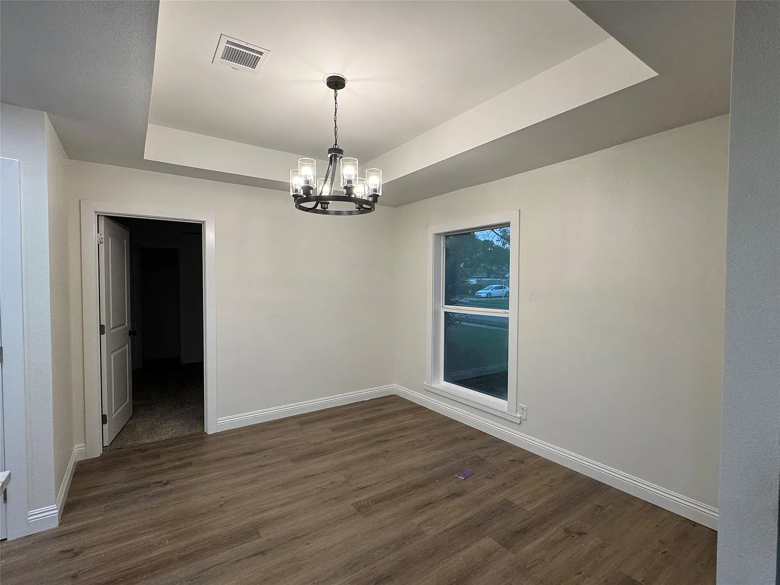4 bed, 2.0 bath, 1650 sqft, $2,800 — Photo 4