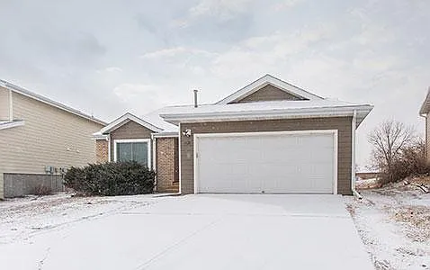 Building Photo - 1121 Range View Cir
