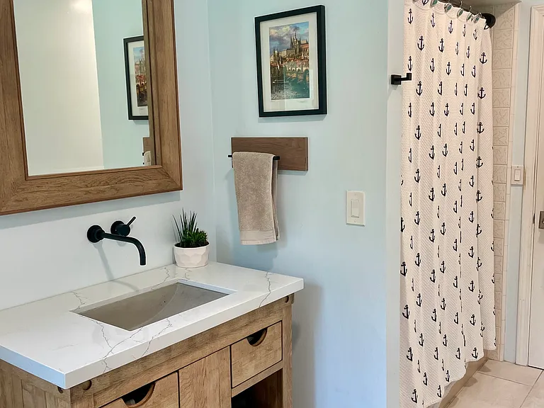 516 Escalona Dr — Photo 10