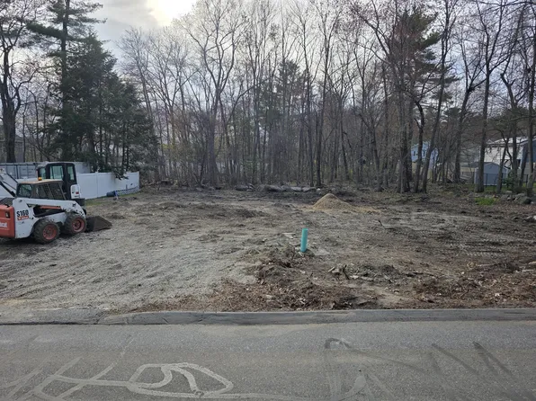 3 Stanwood Rd, Salem, NH 03079