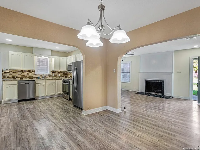 2227 W Huisache Ave — Photo 5