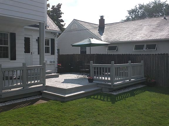 4th image of 22633 Lakeland St