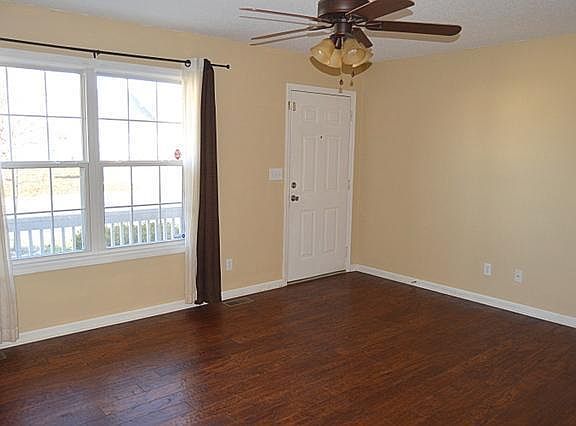 2nd image of 214 Grassmire Dr