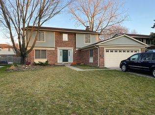 6526 Carriage Hills Dr, Canton, MI 48187