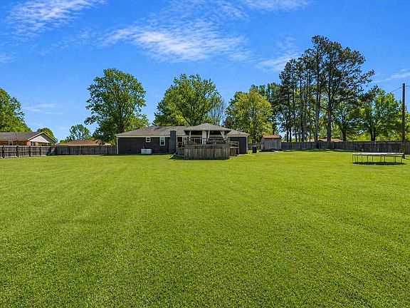 2nd image of 885 Rebel Rd