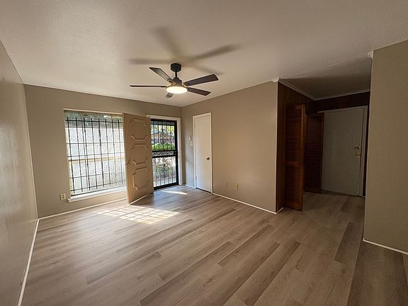 3rd image of 913 Babylon Rd