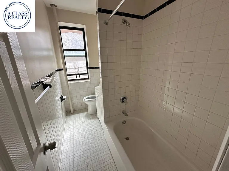123 W 142nd St #5 — Photo 4