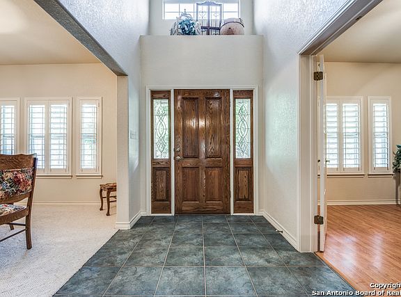 3rd image of 606 Sandy Oaks Dr