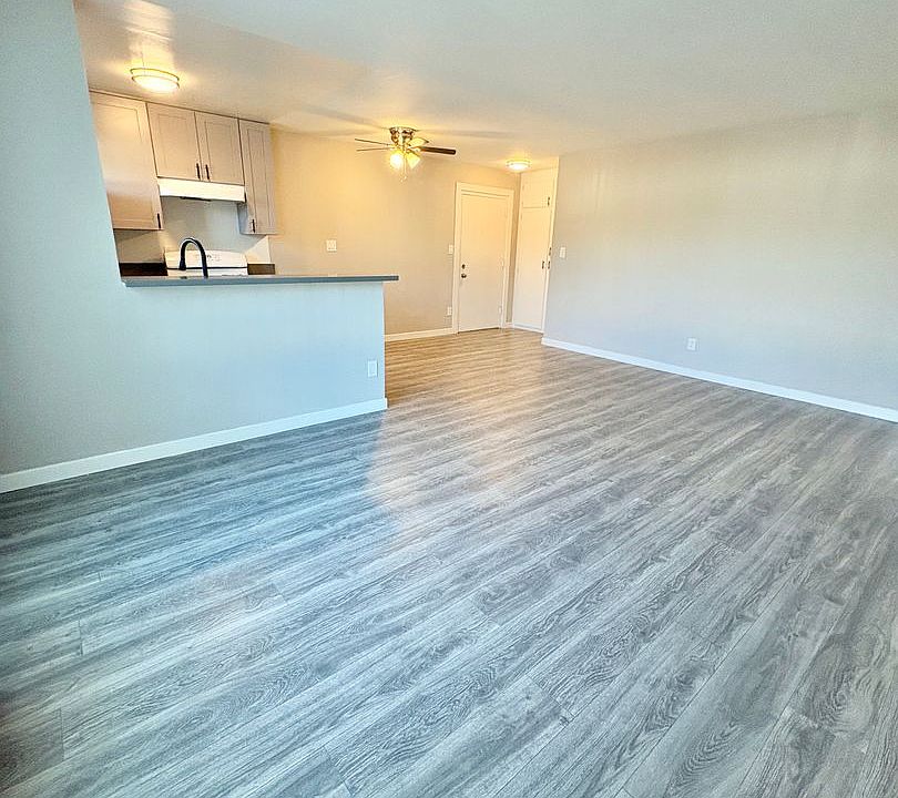 1st image of 18521 Prairie St #216