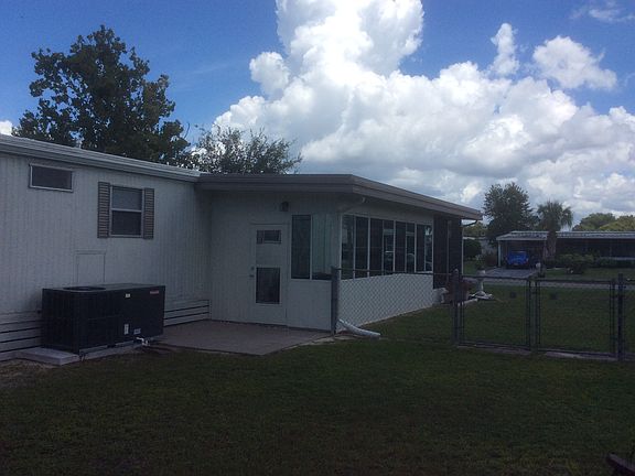 2nd image of 1131 Belmont Cir