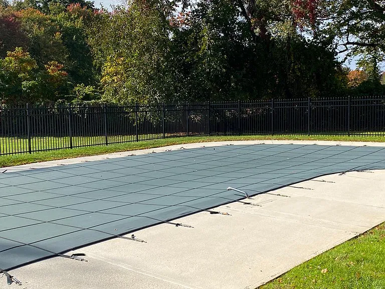 Pool for complex