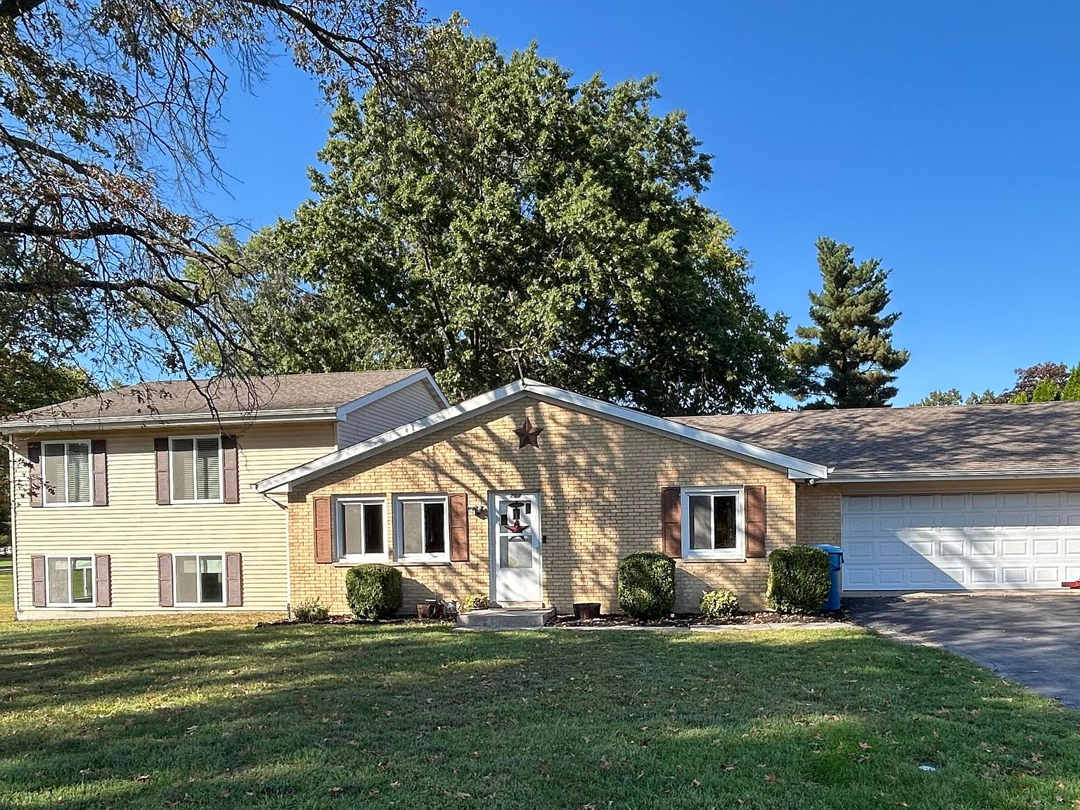 208 W Stevenson St, Morocco, IN 47963 | MLS #828477 | Zillow