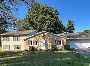 208 W Stevenson St, Morocco, IN 47963