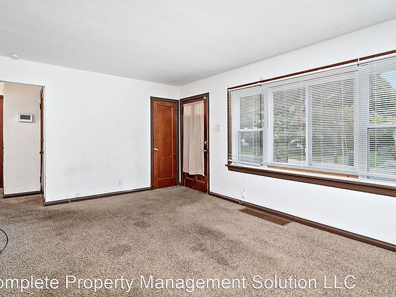 2nd image of 309 Georgia Ave
