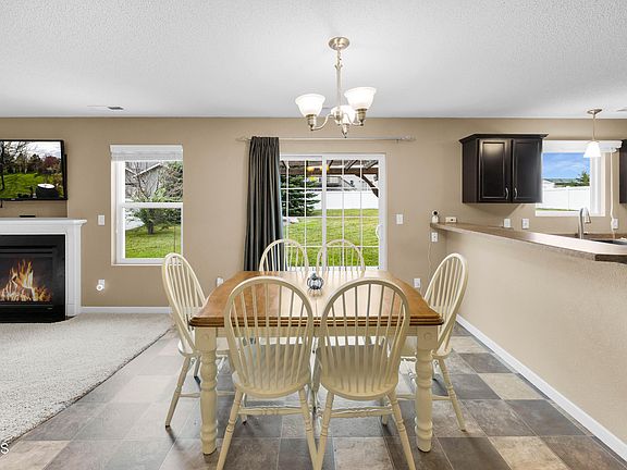 5th image of 5115 37th Ave NW
