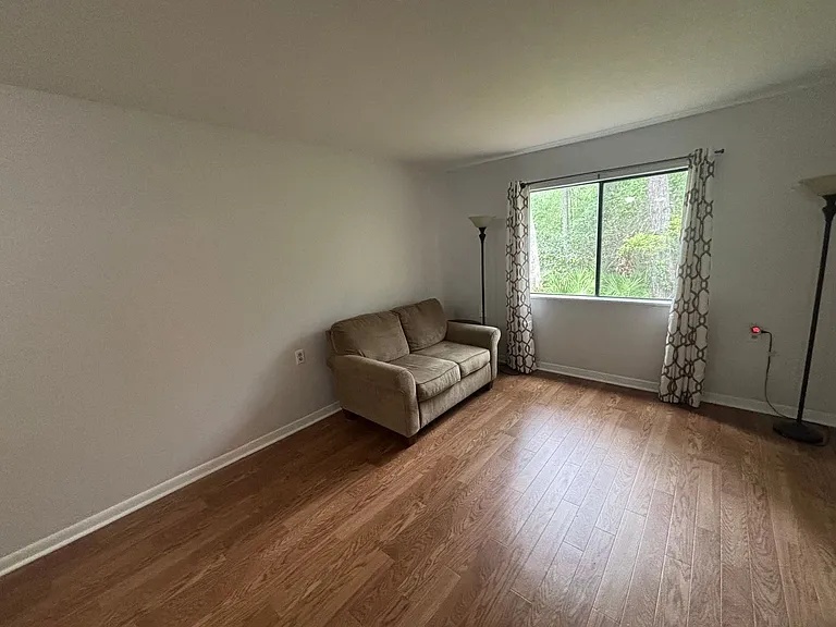 81 SE 16th Ave #D103 — Photo 14