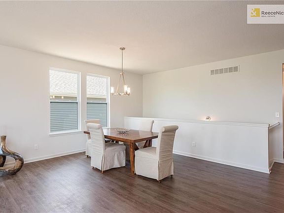 Simulated Images. Actual home may vary.