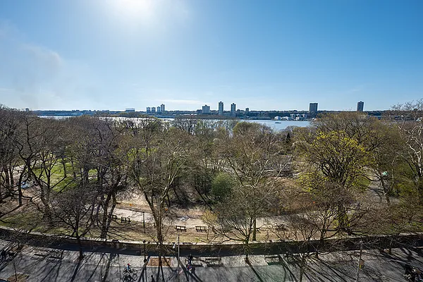 Rented by Rita S Citrin, LREB | media 5