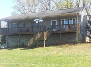 5424 Stewartsville Rd, Moneta, VA 24121