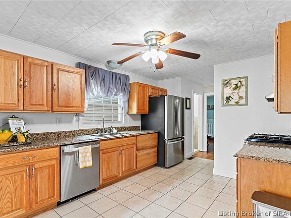 4th image of 572 S Grange Hall Road