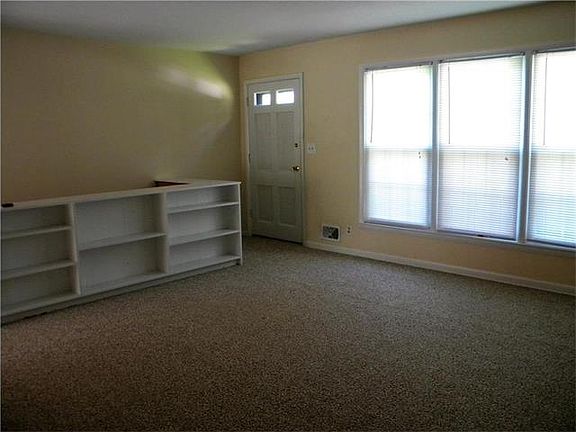 3rd image of 8021 Arlington Ave