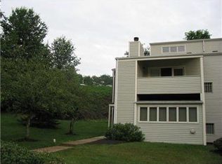 1305 Kenzie Dr, Pittsburgh, PA 15205