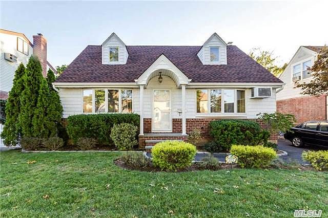 1st image of 965 Oaks Dr
