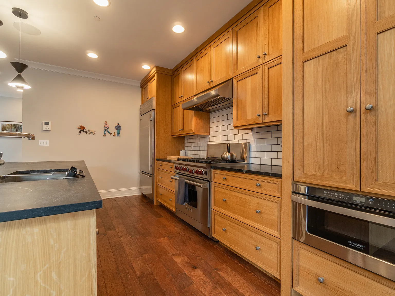 2 bed, 1890 sqft, $15,000 — Photo 4
