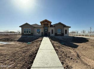 320 Roper Ln, Clint, TX 79836