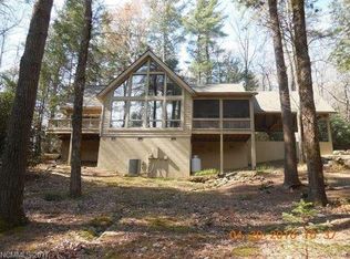 33 Big Pine Rd, Sapphire, NC 28774