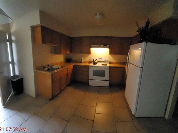 3rd image of 1545 E Washington Ln