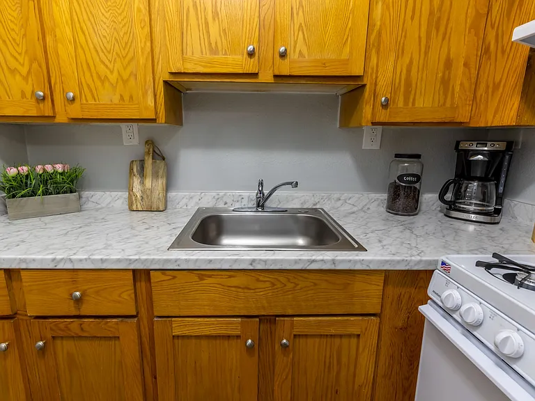 Graystoneplace Apartments — Photo 21