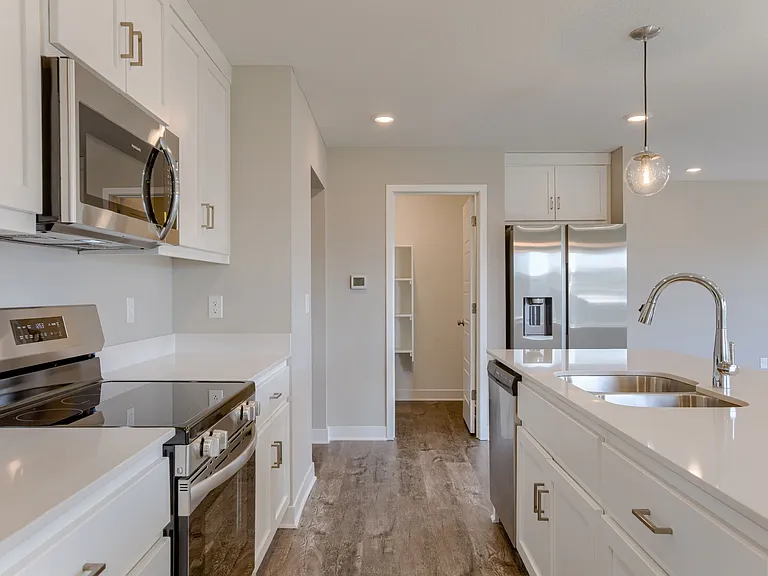 3717 SW Knoxville Ct — Photo 8