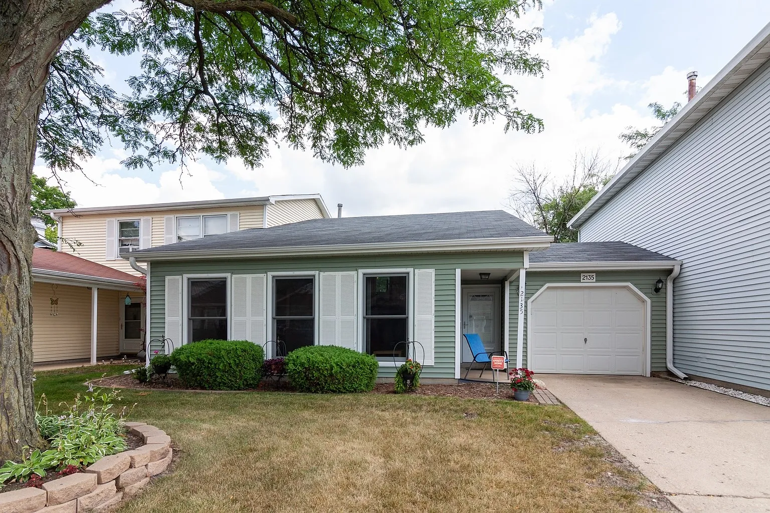 2135 Pepperwood Ln photo 1