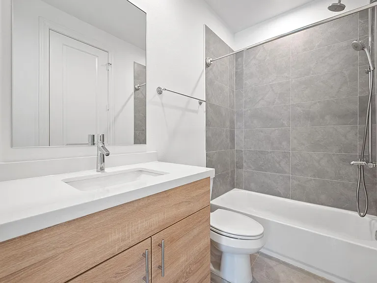 614 Delmar St — Photo 15