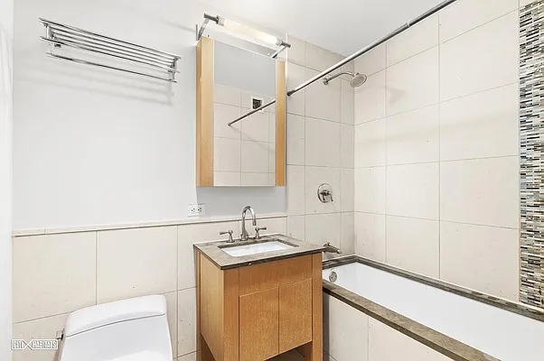 Rented by Citi Habitats | media 22