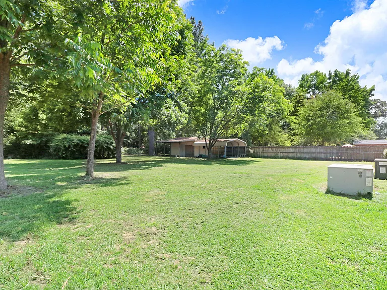 302 Cedar Rd — Photo 7