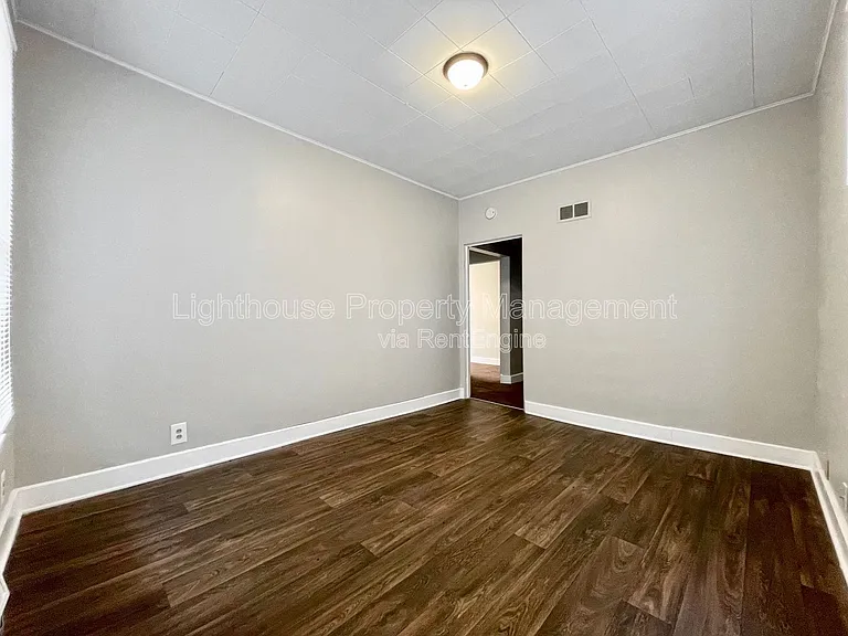 1633 Peck St #1 — Photo 5