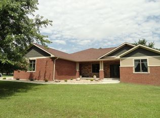 20 Oak Run Dr, Mason City, IA 50401