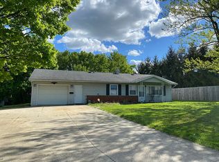 2143 Rosewood Dr, Mansfield, OH 44906