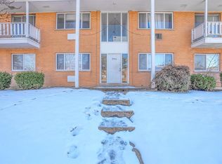 9910 Broadmoor Dr, Saint Louis, MO 63114